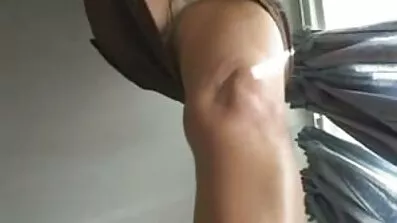 Ett afroamerikanskt sexfilmer par som har kul.
