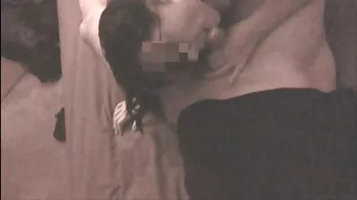 Vackra sexfilmer gratis pumpade kukar-flög ögonfransar.