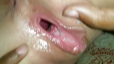 Kat sexfilmer äldre damer Monroe onanerar med en vibrator.