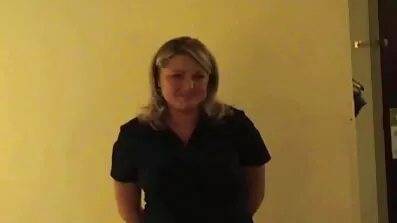 Desiree knullar sig gratis sexfilmer själv med en vibrator.