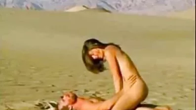 Trekant amatör sexfilmer med fru och styvdotter.