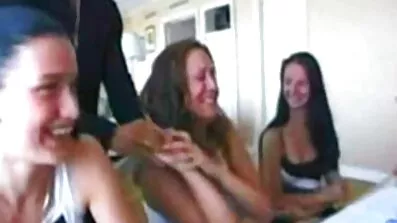 Pristine sexfilmer Edge tolererar analsex eftersom hon har en utbildad Röv.