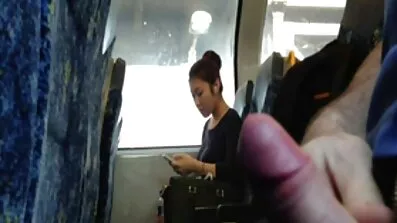 Maria Antonella tar sexfilmer med äldre damer en stor kuk.