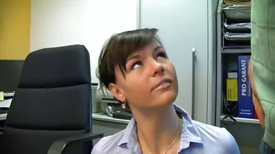 Siri Dahl sparkade inte Mick Blue ' sexfilmer med äldre s röv.