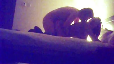 MILF erbjuder killen en sex filmer äldre kvinnor fitta att knulla.