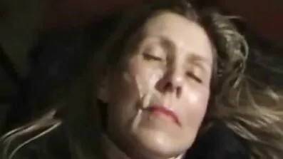 Exhibitionisten är stygg svenskasexfilmer framför kameran.