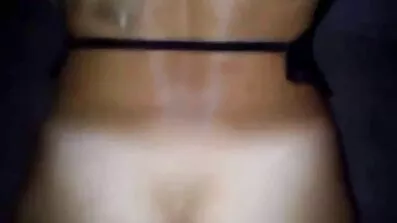Fangirl Onanerar kollektivt svenska privata sexfilmer på grund av fotbollslagets seger.