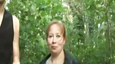 Personen som är Sen till jobbet bra sexfilmer straffas med två kukar.