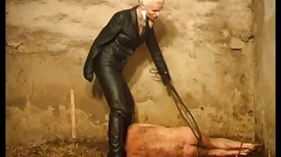 Flickan svenska sexfilmer gratis gnuggar på kuk.