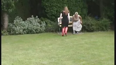 Theog sexfilmer med äldre