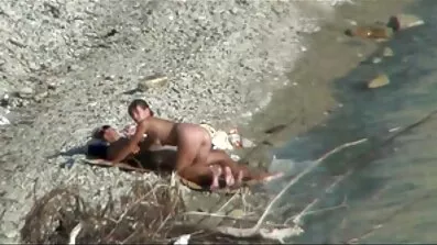 Knullad av en kille på svensksexfilm bänken.