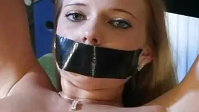 Eveline Dellai första facial cumshot. sexfilmer med gamla damer