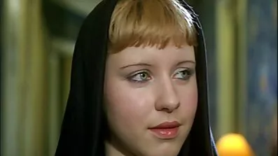 Han rider en kuk med avsikt att tömma sexfilmer mina bollar.