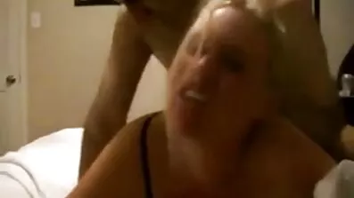 Hon har oralsex sex filmer äldre kvinnor på berget.