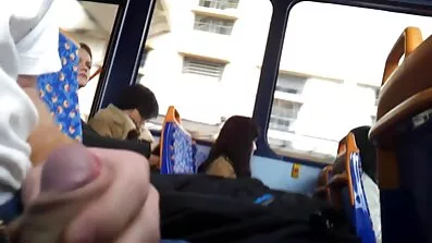 Hon fuskar med en svart man hennes pojkvän. amatör sexfilmer