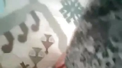 Lämna en följeslagare i sex filmer äldre kvinnor fittan.