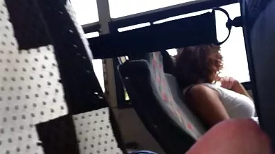 Rödhåriga amatör sexfilmer onanerar och gömmer sig från orgasm som en pest.