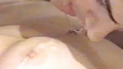 Gangbang i den tjeckiska amatör sexfilmer polisen.
