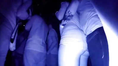 Bab Nich Nichols blir knullad fri sexfilmer på stolen.