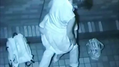 Blond flicka nya sexfilmer har satt sin fot på vägen för w