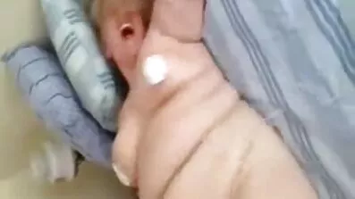 Massör fingering sexfilmer besökare.